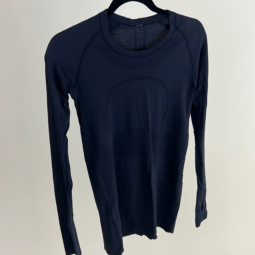 Lululemon long sleeve size S